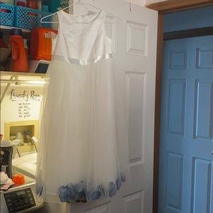 Brand new girls size 8 flower girl dress